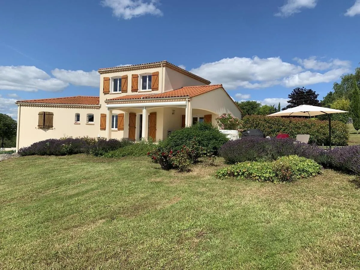 Les Graves Villa Saint-Pierre-Lafeuille 0*,  France