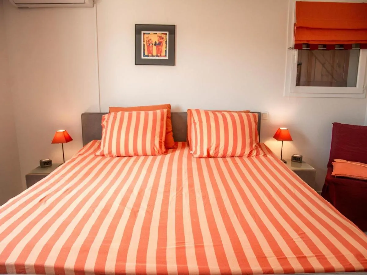 Holiday home Les Graves Villa Saint-Pierre-Lafeuille France